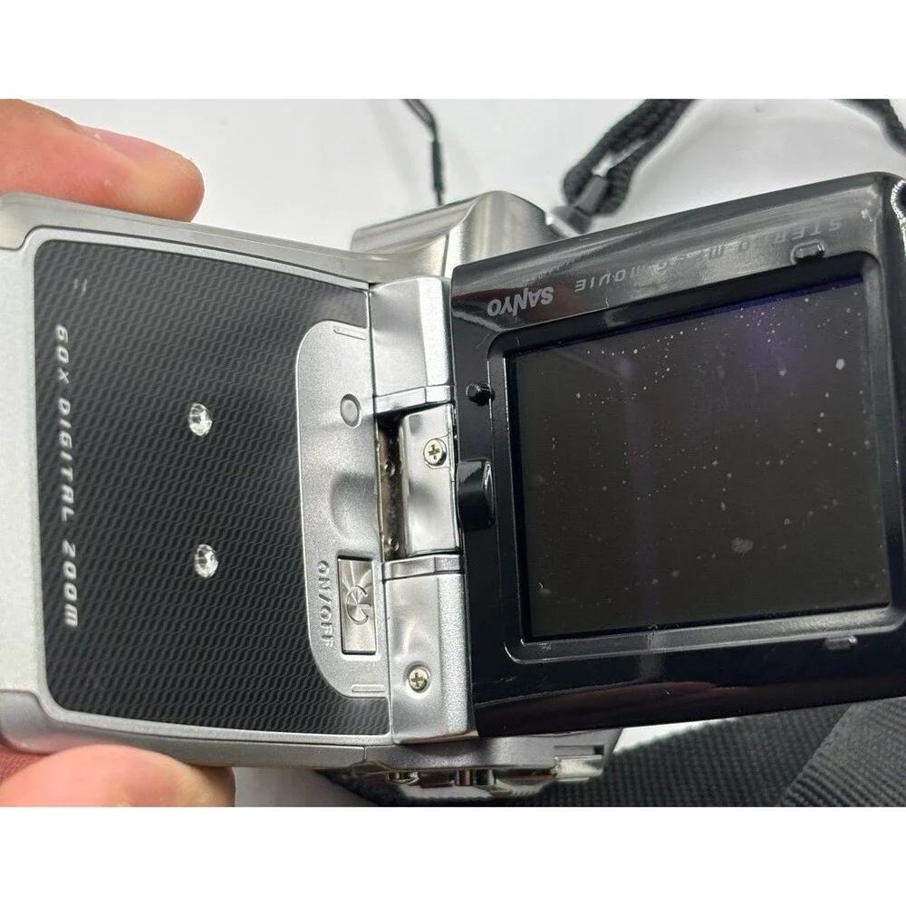Sanyo Xacti VPC-C5 Digital MP4 Movie Still Camera 5 x Optical Zoom TESTED